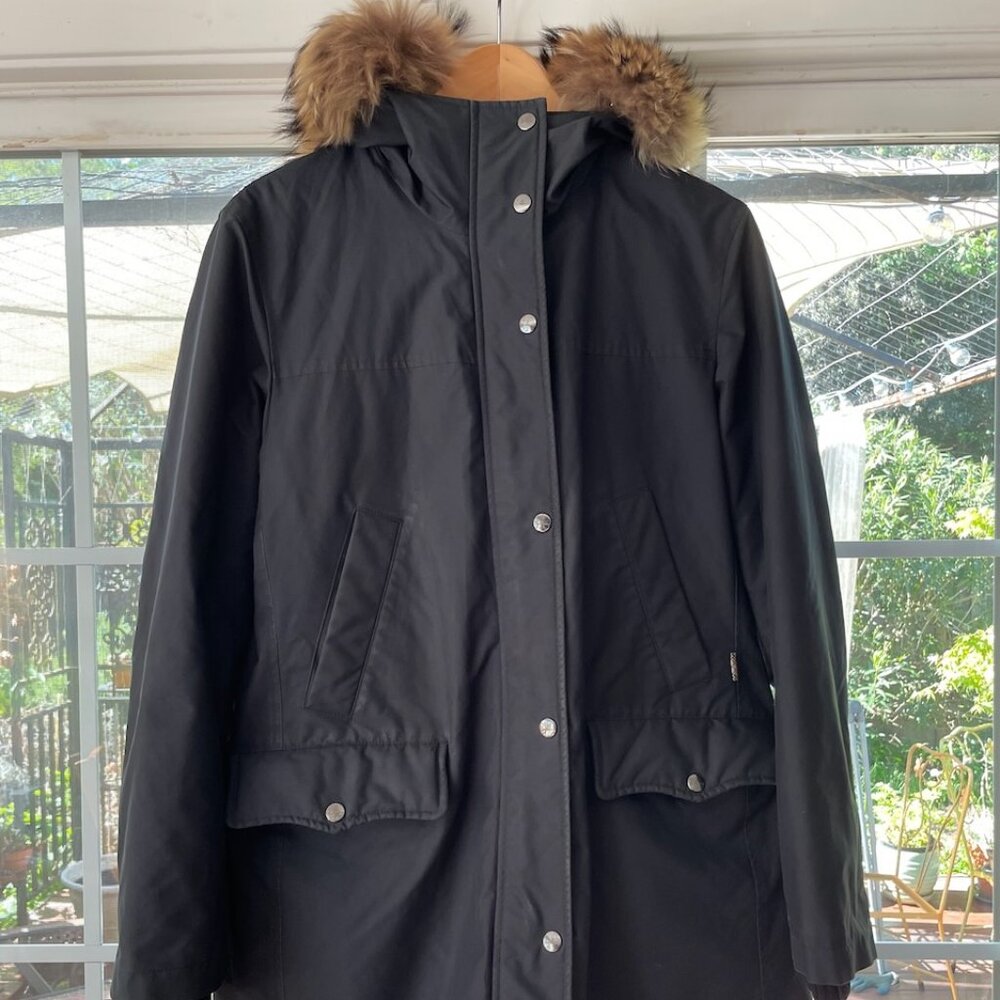 Burburry hip-length jacket with removable fur collar, black, size L